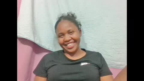 Snapshot of adelealy chatting on September 26, 7:18 pm adelealy online show from September 26, 7:18 pm