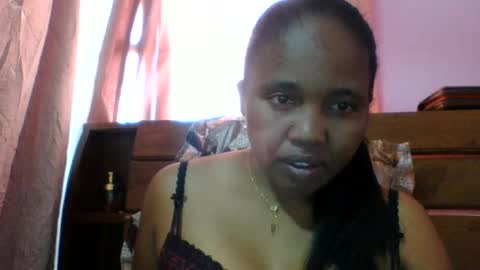 Snapshot of adelealy chatting on July 5, 4:52 am adelealy online show from July 5, 4:52 am