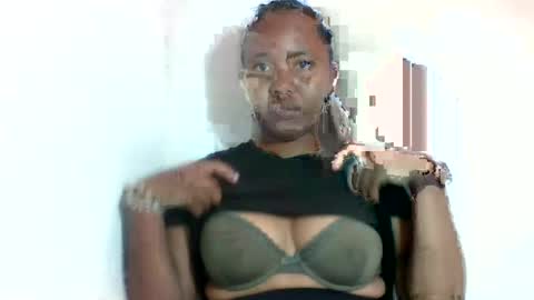 Snapshot of adelealy chatting on July 16, 7:58 am adelealy online show from July 16, 7:58 am