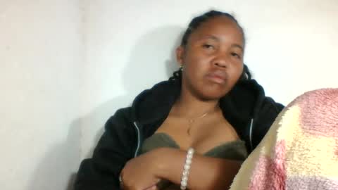 Snapshot of adelealy chatting on July 26, 1:03 am adelealy online show from July 26, 1:03 am