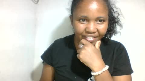 Snapshot of adelealy chatting on July 29, 2:43 am adelealy online show from July 29, 2:43 am