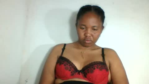 Snapshot of adelealy chatting on August 2, 1:15 am adelealy online show from August 2, 1:15 am