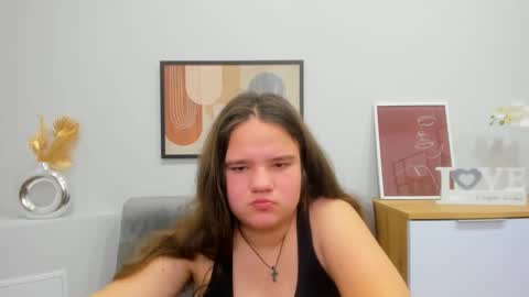 adelecruzz online show from February 26, 2:14 pm