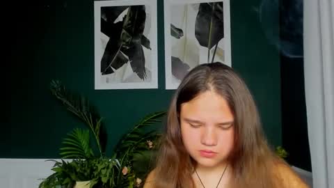 Snapshot of adelecruzz chatting on May 6, 12:10 pm adelecruzz online show from May 6, 12:10 pm