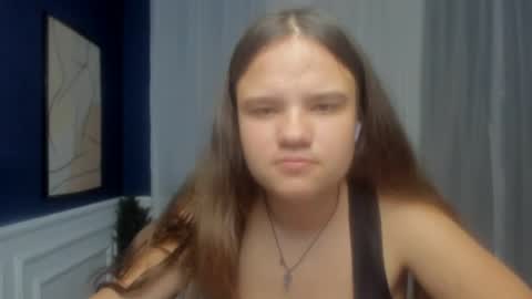 Snapshot of adelecruzz chatting on June 5, 11:38 am adelecruzz online show from June 5, 11:38 am