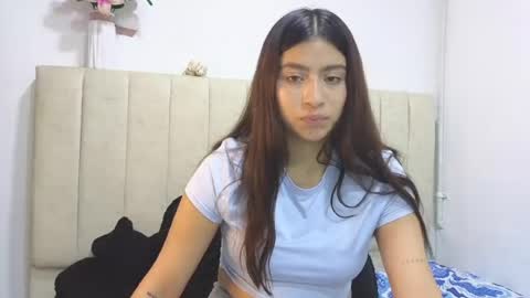 adellein foxx online show from July 14, 2:05 am