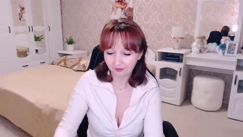 Snapshot of adelemoran chatting on February 27, 12:54 am AdeleMoran online show from February 27, 12:54 am