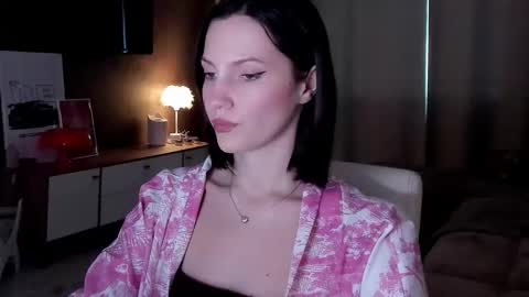 Snapshot of adeleshinem chatting on November 21, 8:57 am Adele Shine online show from November 21, 8:57 am