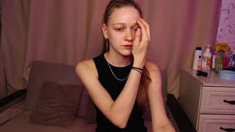 Lina online show from May 18, 3:29 pm
