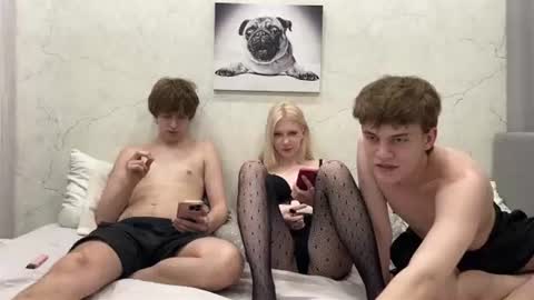 adelin online show from July 18, 1:59 pm