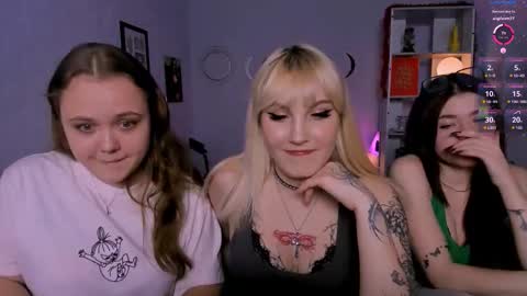 Adel online show from March 5, 9:11 pm