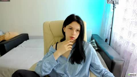 Snapshot of adelina_xxx chatting on May 20, 10:54 am adelina_xxx online show from May 20, 10:54 am