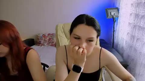 Snapshot of adelina_xxx chatting on June 18, 10:41 am adelina_xxx online show from June 18, 10:41 am