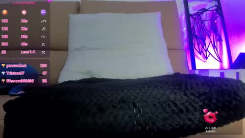 adelinaconte1 online show from March 10, 10:24 pm