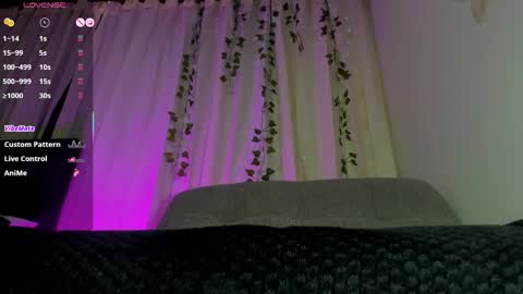 adelinaconte1 online show from December 15, 1:04 pm