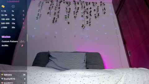 adelinaconte1 online show from June 12, 5:23 pm