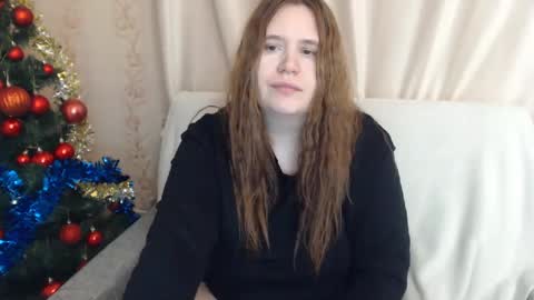 Snapshot of adelinalawson chatting on January 19, 6:43 pm adelinalawson online show from January 19, 6:43 pm