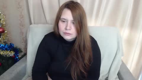 Snapshot of adelinalawson chatting on February 14, 4:37 am adelinalawson online show from February 14, 4:37 am