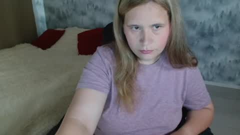 adelinalawson online show from July 30, 9:19 am