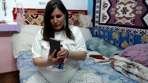 adelinemilf online show from April 29, 1:48 pm