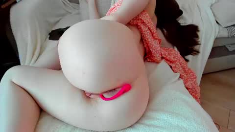 Amy online show from June 25, 4:01 am