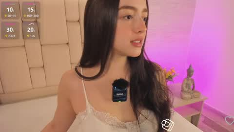 adeline online show from May 25, 11:16 am