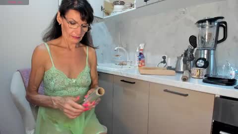 Adele maturemilfteasefitbruhete online show from July 28, 2:13 pm