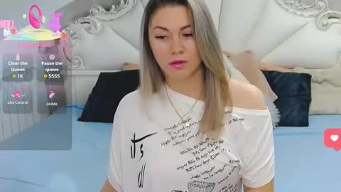 Snapshot of adelledeep1 chatting on November 30, 9:35 am AdelleDeep1 online show from November 30, 9:35 am