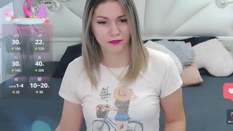 Snapshot of adelledeep1 chatting on January 19, 11:25 am AdelleDeep1 online show from January 19, 11:25 am