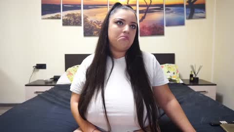 Adellineee online show from January 30, 9:58 pm