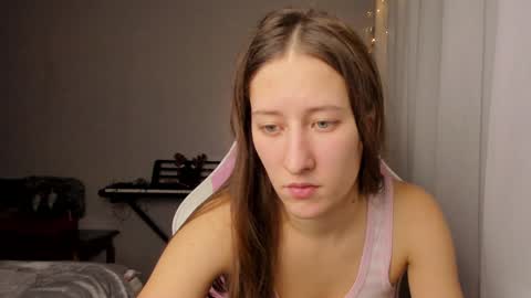 Snapshot of adellqueen chatting on December 28, 10:34 pm Adell online show from December 28, 10:34 pm