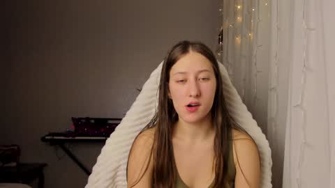 Snapshot of adellqueen chatting on January 6, 10:26 pm Adell online show from January 6, 10:26 pm