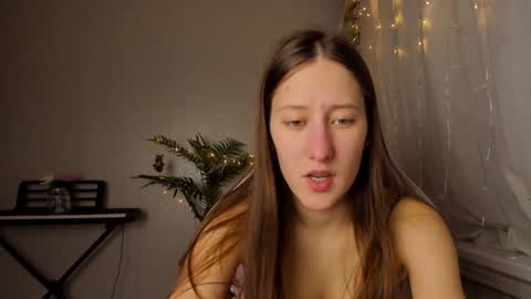 Snapshot of adellqueen chatting on February 2, 10:28 pm Adell online show from February 2, 10:28 pm