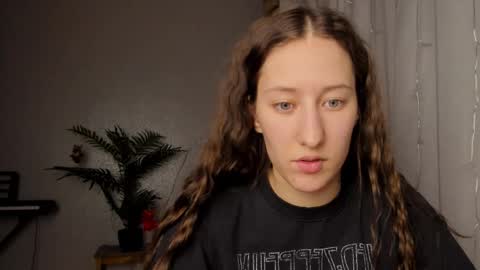 Snapshot of adellqueen chatting on February 19, 10:31 pm Adell online show from February 19, 10:31 pm