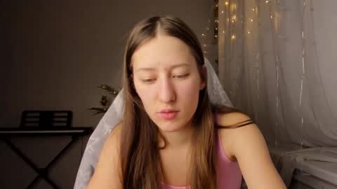 Snapshot of adellqueen chatting on February 24, 10:47 pm Adell online show from February 24, 10:47 pm