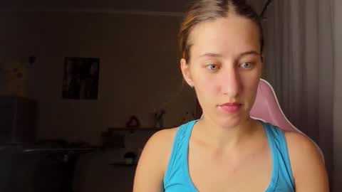 Snapshot of adellqueen chatting on September 20, 9:38 pm Adell online show from September 20, 9:38 pm