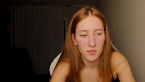 Snapshot of adellqueen chatting on November 11, 10:32 pm Adell online show from November 11, 10:32 pm