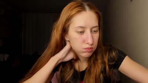 Snapshot of adellqueen chatting on November 21, 10:41 pm Adell online show from November 21, 10:41 pm