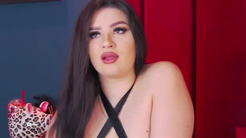 Snapshot of adelynnreed chatting on November 28, 6:27 am AdelynnReed online show from November 28, 6:27 am