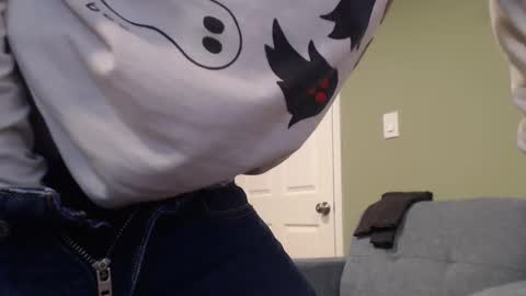 Snapshot of adequate_cock chatting on October 31, 7:37 pm adequate_cock online show from October 31, 7:37 pm