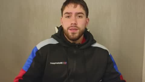 Snapshot of ades_lowe chatting on November 5, 11:21 am Ades online show from November 5, 11:21 am