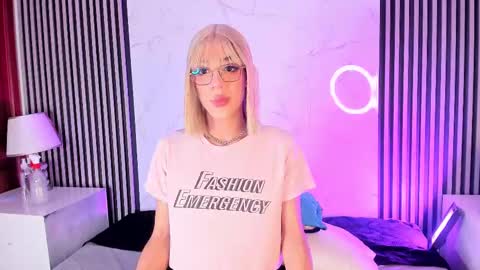 Snapshot of adharasweet1 chatting on September 13, 7:30 am AdharaSweet online show from September 13, 7:30 am