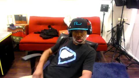 adick_ting online show from October 16, 3:57 pm