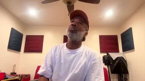 Snapshot of adick_ting chatting on June 27, 7:41 pm adick_ting online show from June 27, 7:41 pm
