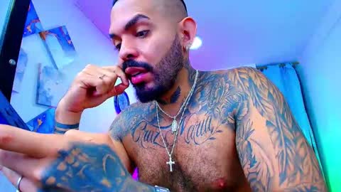 Snapshot of adil_aminn chatting on December 2, 4:02 pm DALIL ADIL AMIN online show from December 2, 4:02 pm