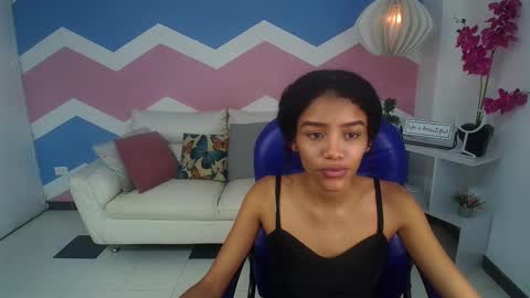Snapshot of adisson_petite1 chatting on October 12, 5:12 pm adisson_petite1 online show from October 12, 5:12 pm