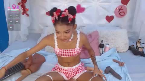 adisson_petite1 online show from February 19, 5:42 pm