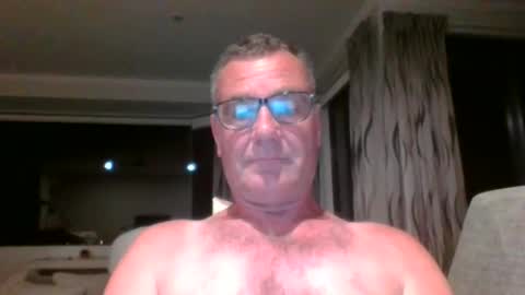 Snapshot of adjustable14 chatting on December 3, 10:28 am adjustable14 online show from December 3, 10:28 am