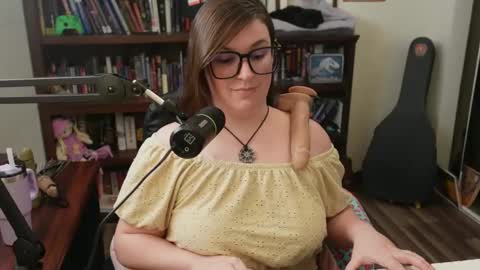 adobe_angel304 online show from January 2, 11:06 pm