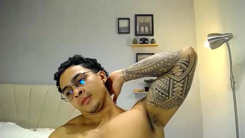 Snapshot of adonis_dlh chatting on December 23, 5:27 am Adonis online show from December 23, 5:27 am